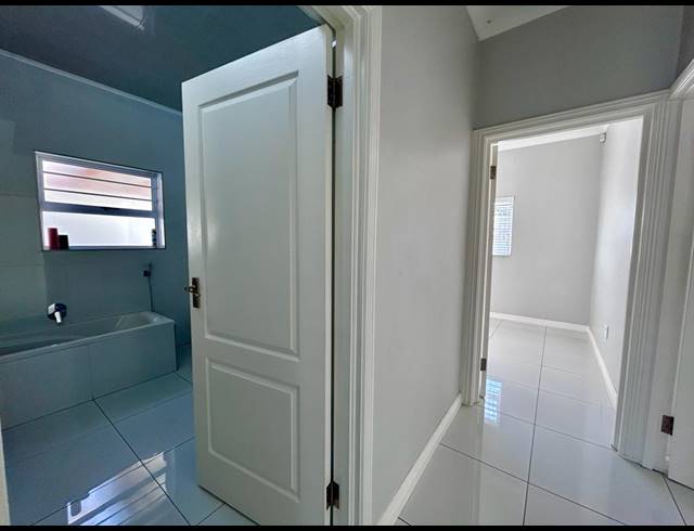 4 BEDROOM HOUSE FOR SALE IN CHURCHILL ESTATE